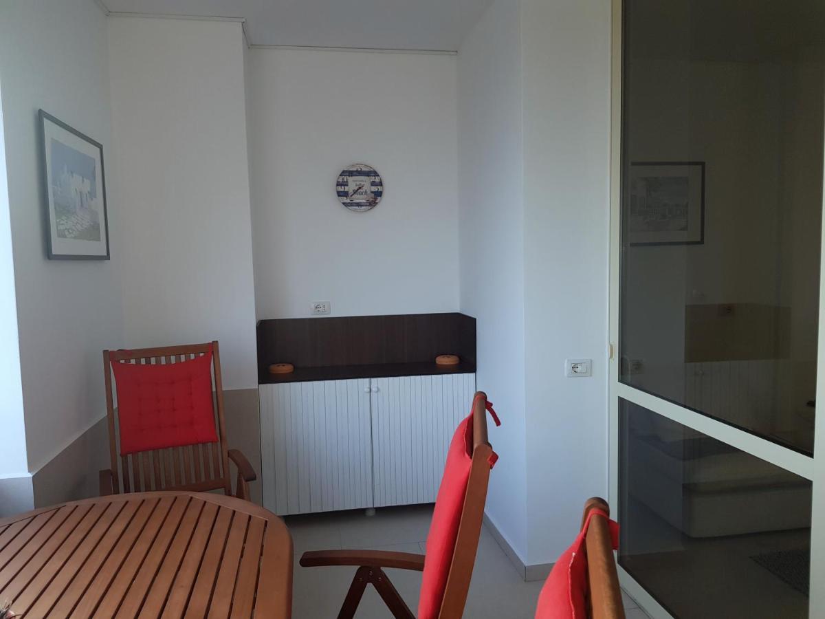 M&I Beach Apartment With Sea View Durrës Zewnętrze zdjęcie